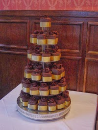 Louises Simply cakes and Catering Services 1086321 Image 6